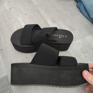 Wild Diva Women’s Black Platform Sandals VTG 2000s Y2K